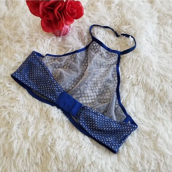 Victoria's Secret Blue Bra Top - Picture 2 of 7